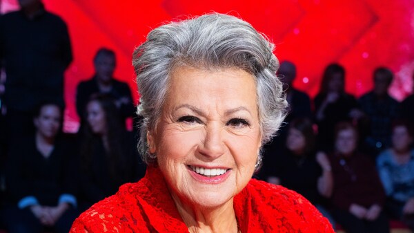 Ginette Reno souriante.