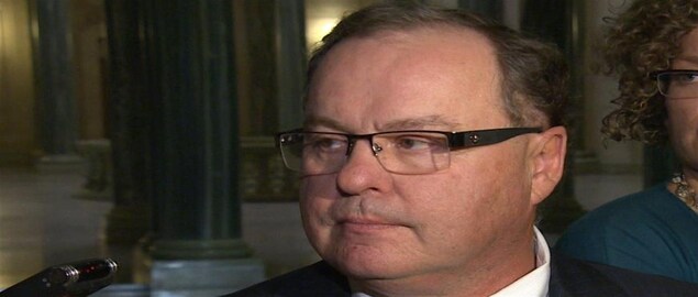 Bill Boyd poursuivi pour violations environnementales RadioCanada