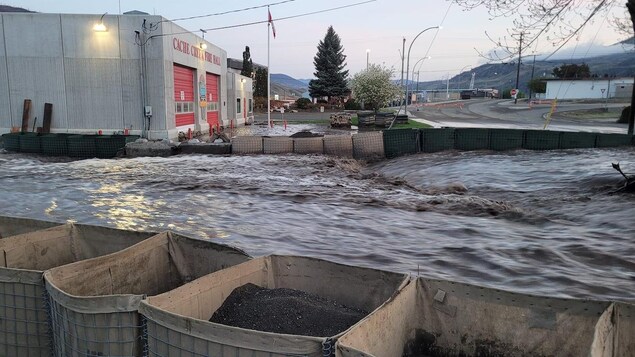 Inondations et feux : de nouveaux ordres d’évacuation en Colombie-Britannique