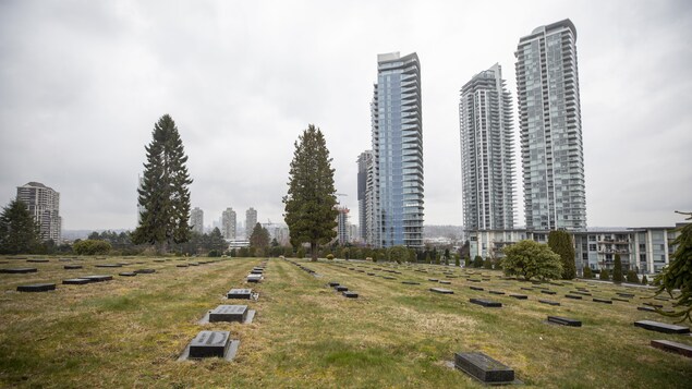 La crise immobilière hante les cimetières