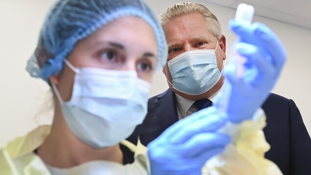 Doug Ford « comprend » les parents qui hésitent à faire vacciner leurs enfants Doug Ford « comprend » les parents qui hésitent à faire vacciner leurs enfants