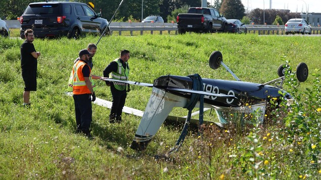 Un avion s’écrase près de l’autoroute 20 à Boucherville