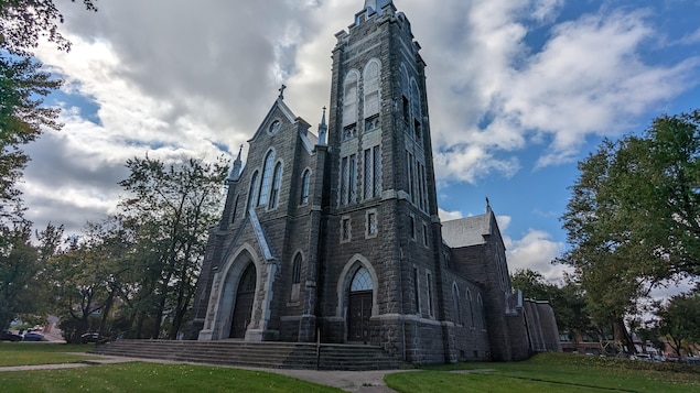 L’église Saint-Édouard de La Baie reçoit 18 000 $ de Québec