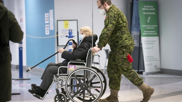 L’armée débarque en renfort dans les centres de vaccination de Montréal et Laval