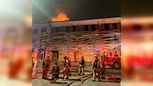 Incendie déclaré dans un immeuble commercial vacant à Regina