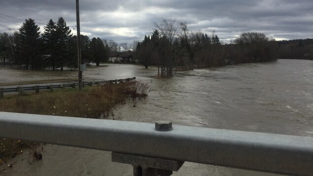 Inondations En Estrie Le Resume De La Journee Radio Canada Ca