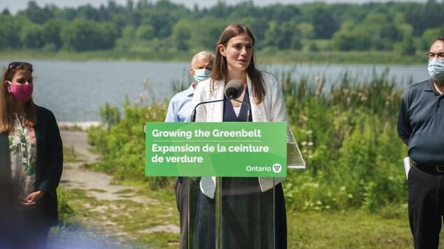 Rétrogradation d’une députée conservatrice pour une question de vaccination Rétrogradation d’une députée conservatrice pour une question de vaccination