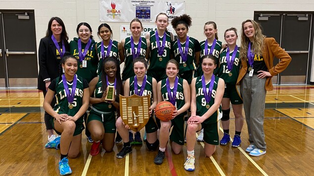 L’équipe féminine de basketball de l’école PSQV vainqueure au championnat Hoopla 2023