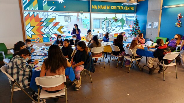 Un centre autochtone passe le Nouvel An avec les enfants pour offrir du répit aux parents