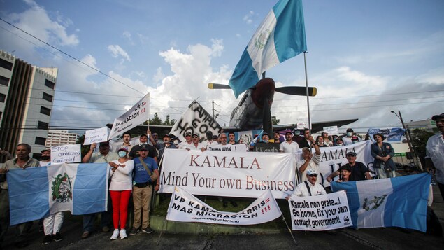 Joe Biden "le protecteur" ! - Page 7 Manifestation-kamala-harris-guatemala