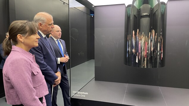 Bromont inaugure le seul ordinateur quantique au pays