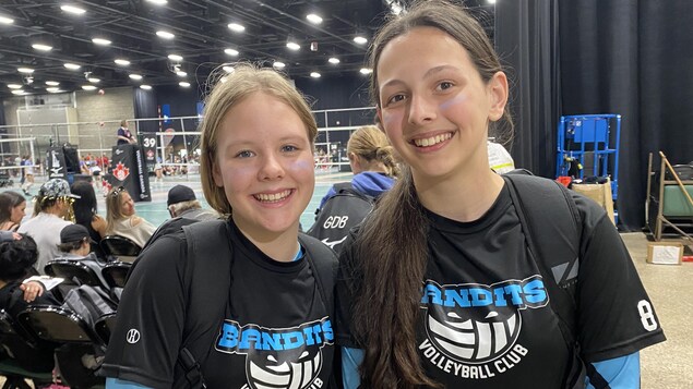 Les filles à l’honneur au championnat national junior de volleyball à Winnipeg