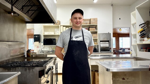 Des Ukrainiens comblent les pénuries de main-d’œuvre à Gimli Des Ukrainiens comblent les pénuries de main-d’œuvre à Gimli