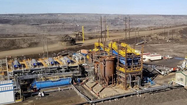 La pétrolière CNRL rend la vaccination obligatoire La pétrolière CNRL rend la vaccination obligatoire