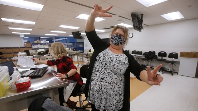Il y a un an, les premières injections de vaccin suscitaient l’espoir au Manitoba Il y a un an, les premières injections de vaccin suscitaient l’espoir au Manitoba