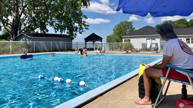 L’ouverture des piscines menacée par la pénurie de sauveteurs L’ouverture des piscines menacée par la pénurie de sauveteurs