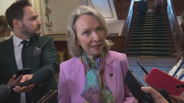 Maisons des aînés : la ministre Bélanger prête à arrêter des projets trop dispendieux