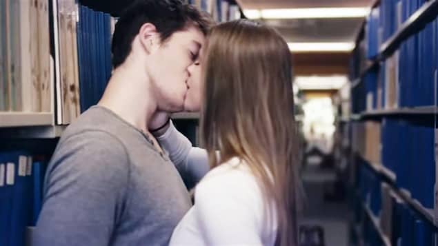 Des modistes de Shediac au baiser à l’U de M : petite histoire de la publicité en Acadie