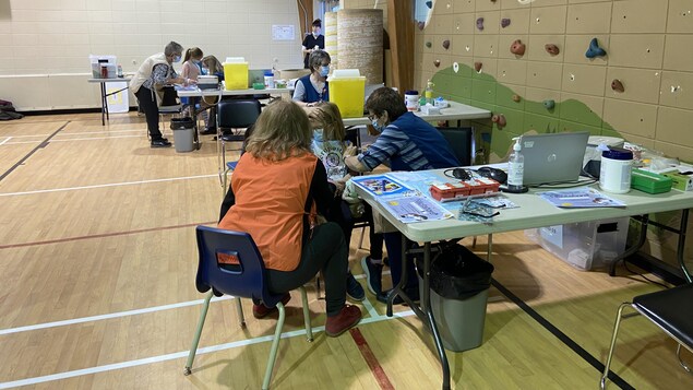 Dernière journée de vaccination à l’école pour les enfants du Saguenay-Lac-Saint-Jean
