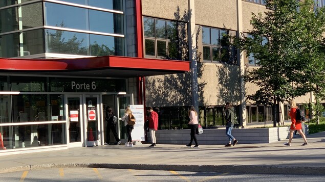 Fort taux de vaccination chez les étudiants du Cégep de Trois-Rivières Fort taux de vaccination chez les étudiants du Cégep de Trois-Rivières