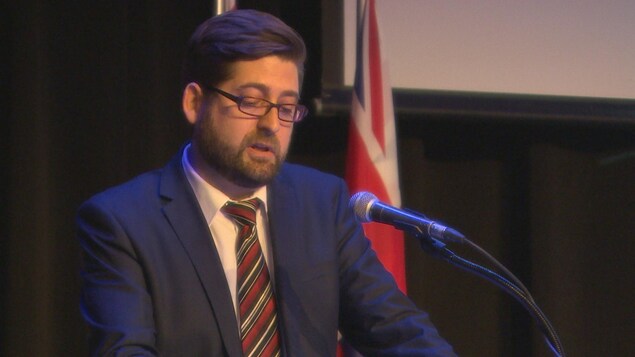 Le nouveau président Christian Monnin lors de son discours de présentation à l'assemblée générale annuelle de la SFM