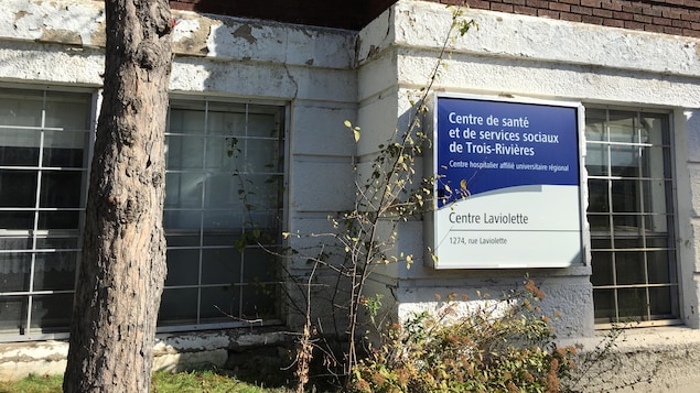 Le conteneur dans lequel de l'équipement médical a été retrouvé se situe derrière le centre hospitalier Laviolette.