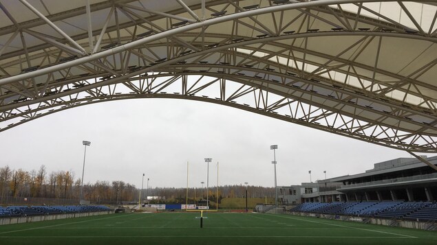 Le stade de football du centre sportif Shell de Fort McMurray