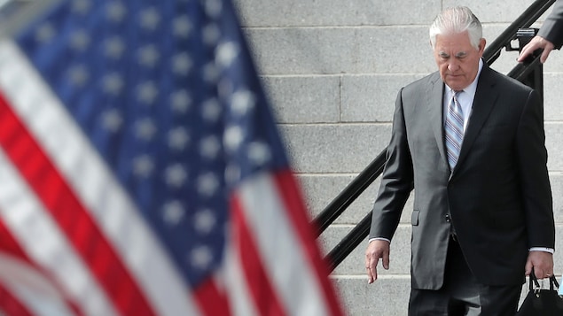 Le secrétaire d'État Rex Tillerson se rend à une rencontre avec Donald Trump le 10 octobre 2017.