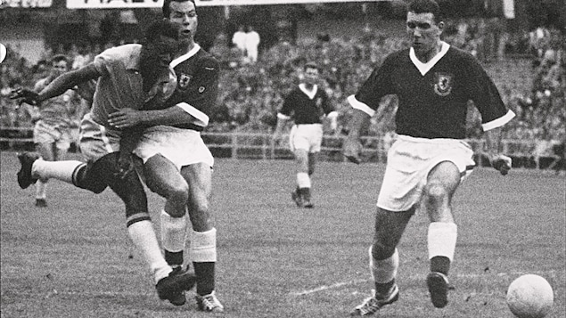 Le soccer, c’est juste un groupe de gens qui frappent sur un ballon… Vraiment?