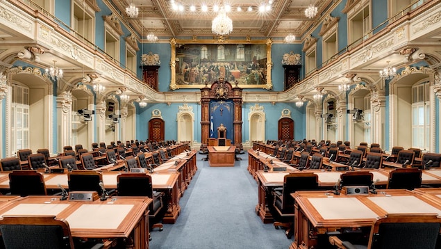 Le salon bleu de l'Assemblée nationale, vide. Le salon bleu de l'Assemblée nationale, vide.