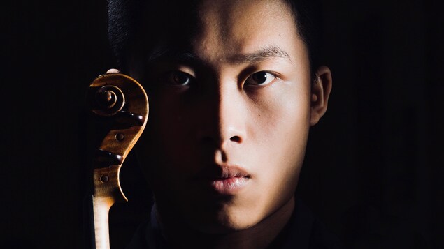Le violoniste Kerson Leong et son instrument