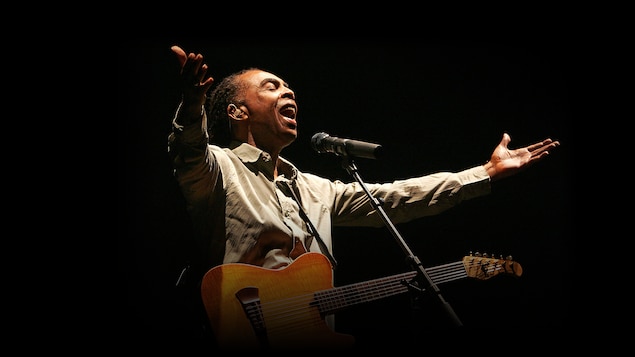 Le chanteur Gilberto Gil intronisé à l’Académie brésilienne des Lettres