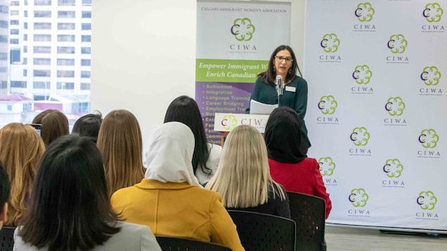 La Calgary Immigrant Women's Association (CIWA) existe depuis 42 ans et propose des programmes et des services destinés à faciliter l'intégration des nouveaux résidentes de l'Alberta.