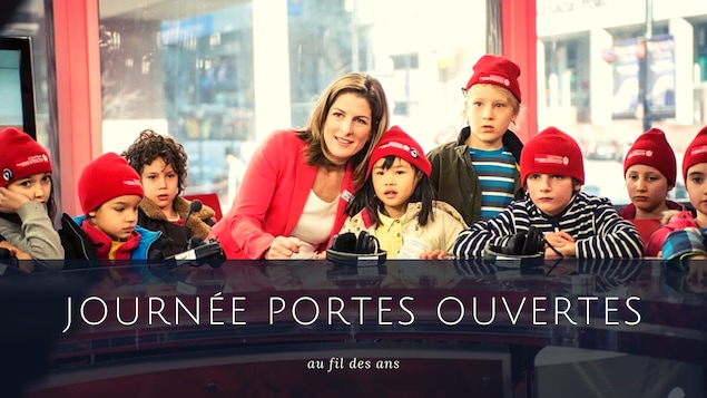 Des enfants sur le plateau télé.