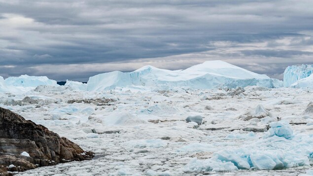 La fonte d'un glacier au Groenland.