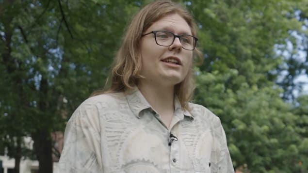 Thomas s'est fait piquer par une tique et a attrapé la maladie de Lyme au parc La Fontaine à Montréal.