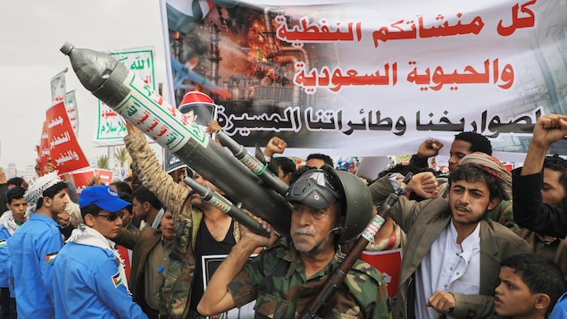  Les Houthis, pro-iraniens, revendiquent des attaques contre des pétroliers en mer Rouge 