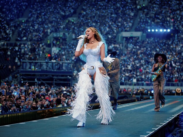 « Stop! » : Beyoncé subit un pépin technique dans les airs | En bref ...