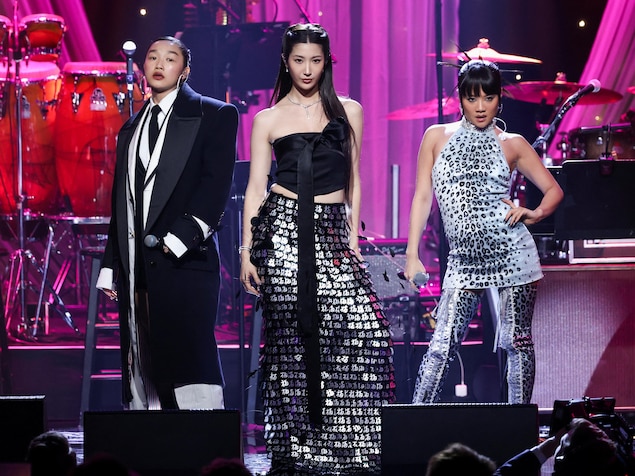 Audrey Nuna, Ejae et Rei Ami en spectacle lors du Clive Davis party, qui a précédé le gala 2026 des Grammy.