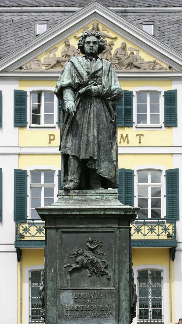 Une statue de Beethoven dans sa ville natale de Bonn.