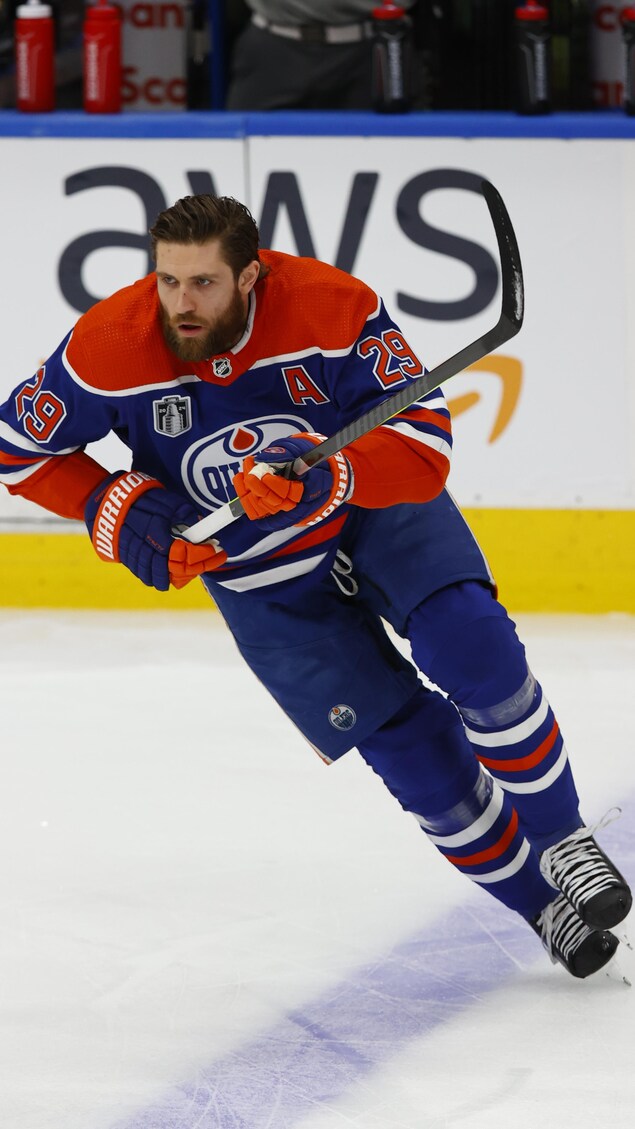 Leon Draisaitl devient le joueur le mieux payé de la LNH | En bref ...