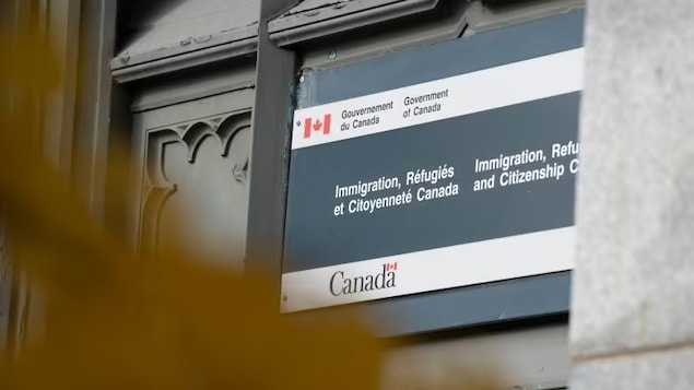 Des immigrants déplorent un manque d’humanité à Immigration Canada