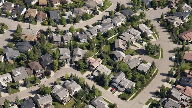 Les évaluations foncières des maisons à Calgary ne représentent pas les réalités actuelles du marché, selon un évaluateur de la ville.