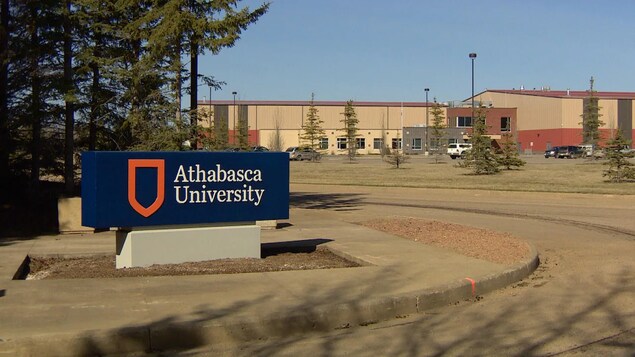 Façade de l'Université Athabasca.