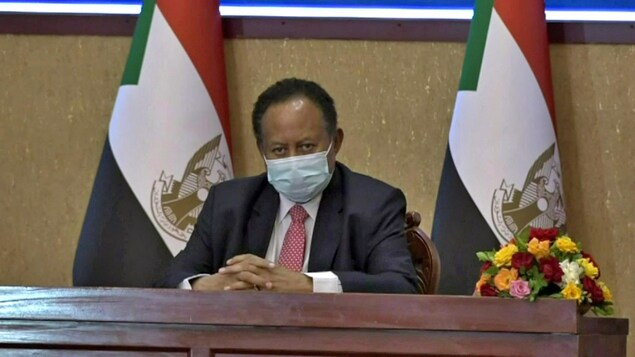 Au Soudan, le premier ministre de retour, un nouveau mort chez les anti-putsch