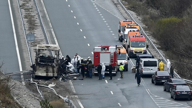 Un autocar s’embrase en Bulgarie, 46 morts