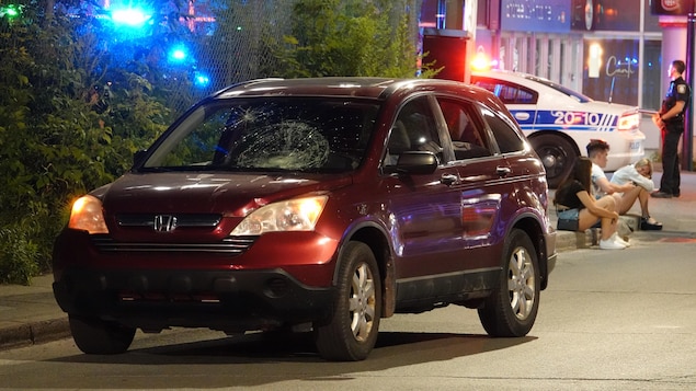 Collision au centre-ville de Montréal : un piéton de 21 ans dans un état critique