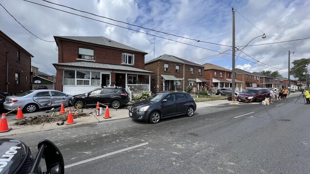 Un accident de cinq véhicules provoque une fuite de gaz à Toronto