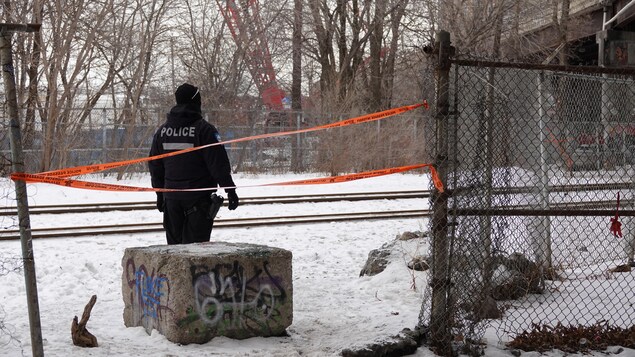 Une femme aurait été happée mortellement par un train à Montréal
