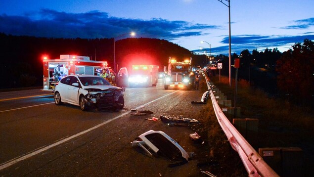 Une scène d'accident de voiture Une scène d'accident de voiture